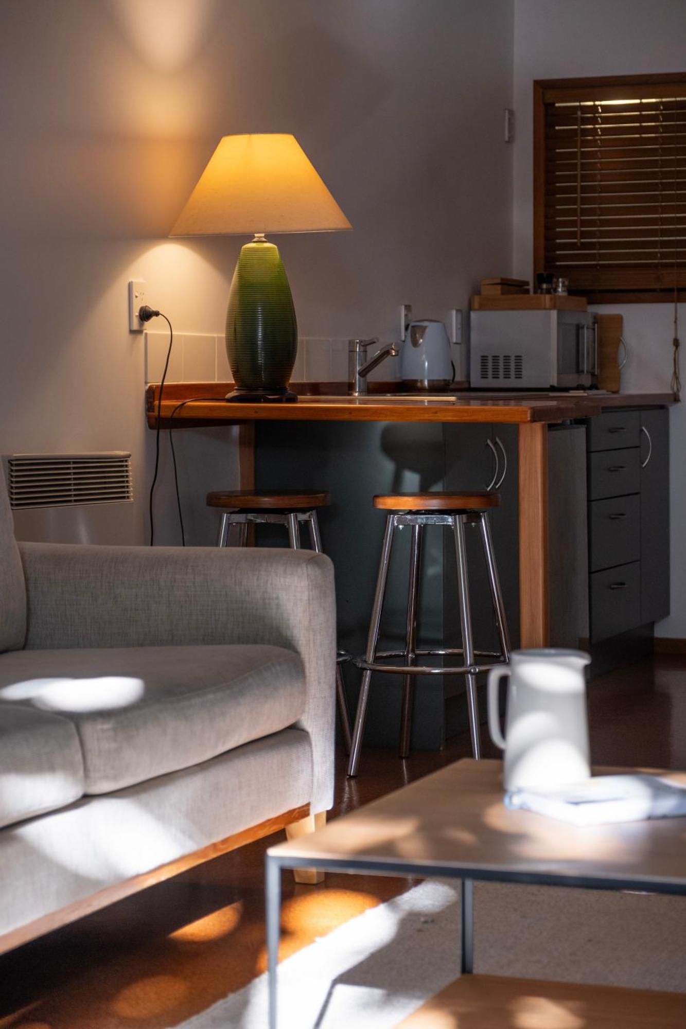 Bow Street Apartments & Cottage Raglan Ngoại thất bức ảnh